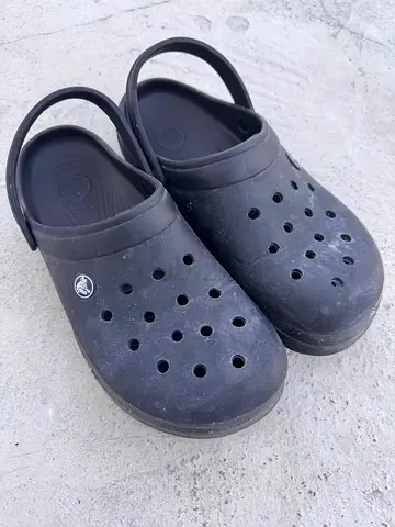 Black Crocs- Size 43-44