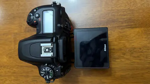Nikon D7500