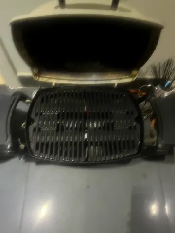 Weber Q1200 barbecue