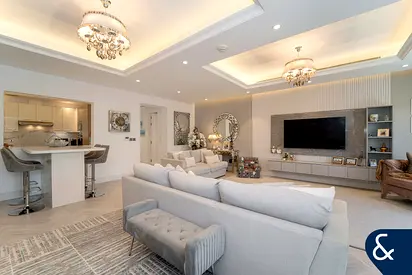 New Listing - Upgraded Villa with Golf Course View