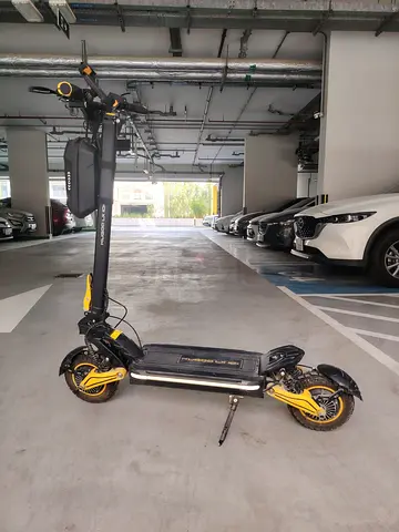 Kugoo LX10+ Dual-motor Electric Scooter — Heavy Duty, lightly used Condition
