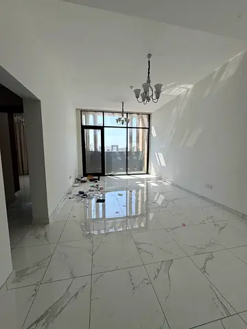 Beautiful 1-bedroom apartment in Muwaileh Commercial near the Holy Quran Complex, featuring 2 bathrooms, built-in wardrobes, balcony, elegant finishin