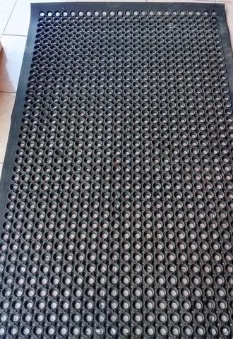 Large rubber floor mat non slip