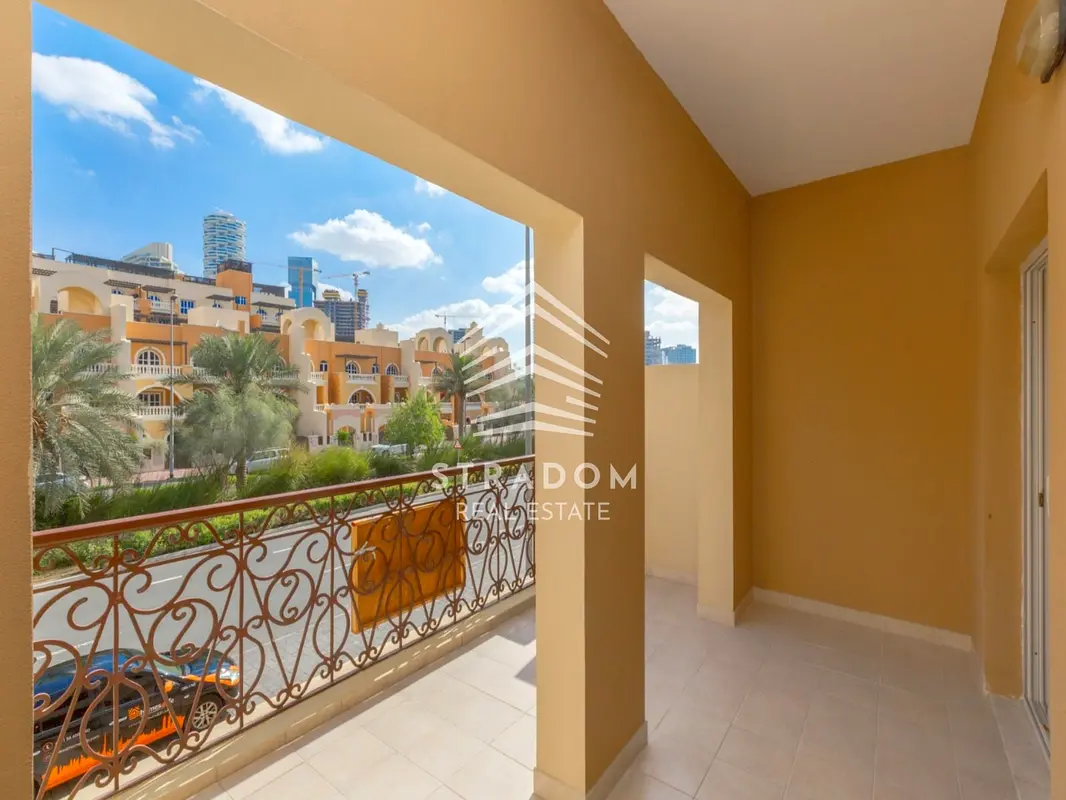Unfurnished | Spacious 3BR Villa | Community View