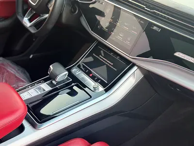 صورة 7 لـ 2020 AUDI Q8