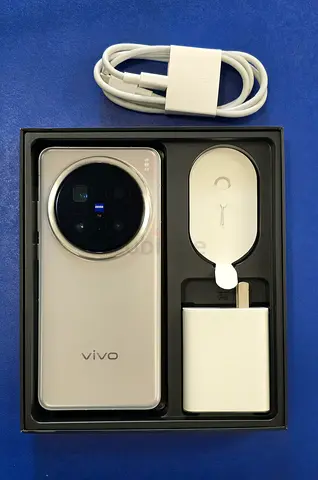Vivo X200 pro  with charger and cable — like new, boxed