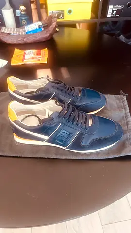 Sneaker fendi