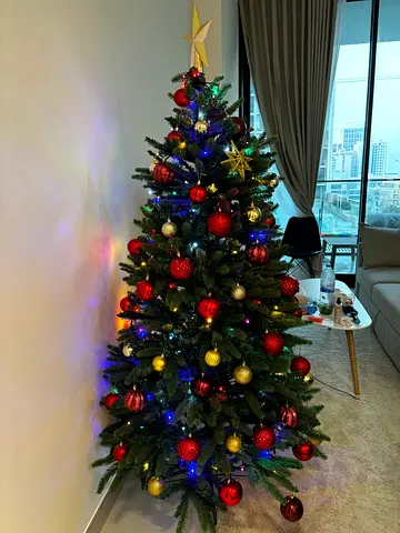 6ft Pre-lit Artificial Christmas Tree with Ornaments and Star Topper