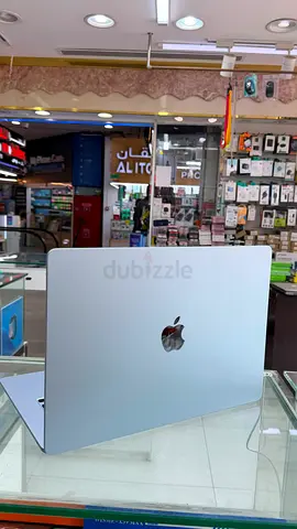 Macbook air m4  2025 model