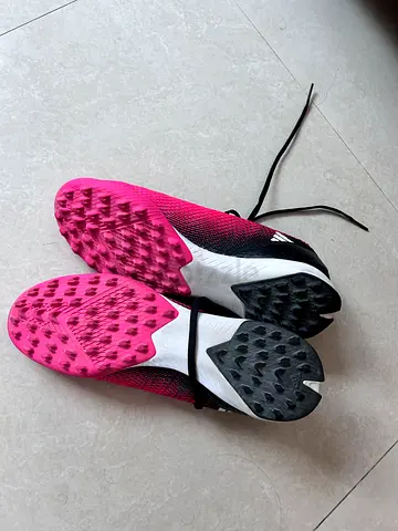 Pair of pink-black athletic football shoes, lightly used..uk size 8, us 8.5