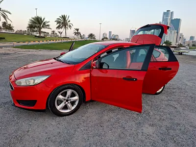 SUPER CLEAN 2016 FORD FOCUS HETCH BACK GCC ECOBOAST  1.6 L  ORIGNAL PAINT IN EXCELLENT CONDITION