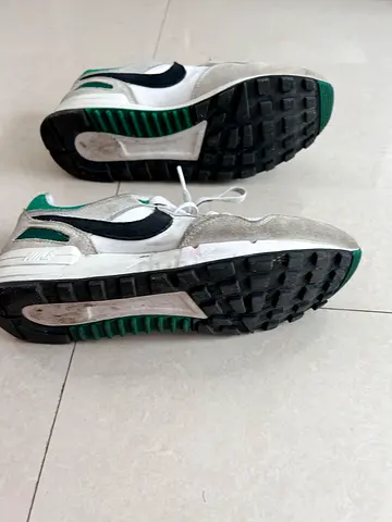 Nike sneakers White/Green, Size Eu 40.5, uk 6.5, us 7.5