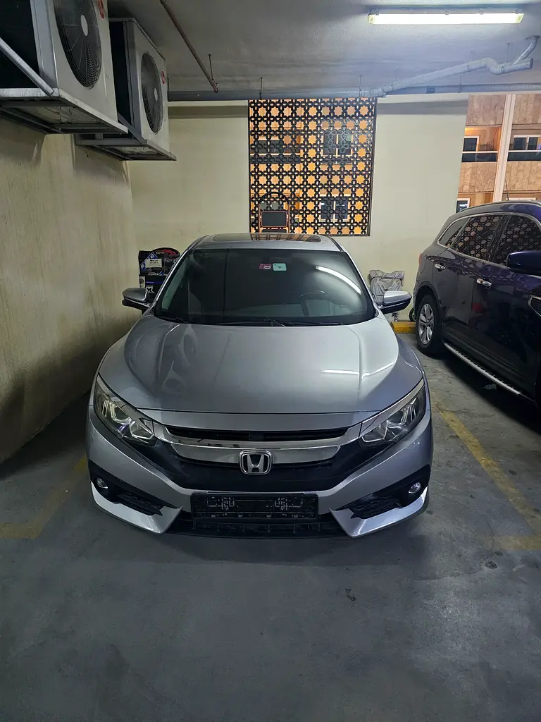 Honda Civic 2017 — photo 1 of 7