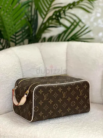 Louis Vuitton Dopp kit