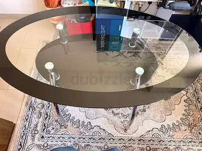 Oval Glass Dining Table with Chrome Legs (Seats 4)