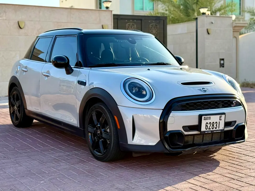 MINI Cooper 2022 — photo 1 of 18