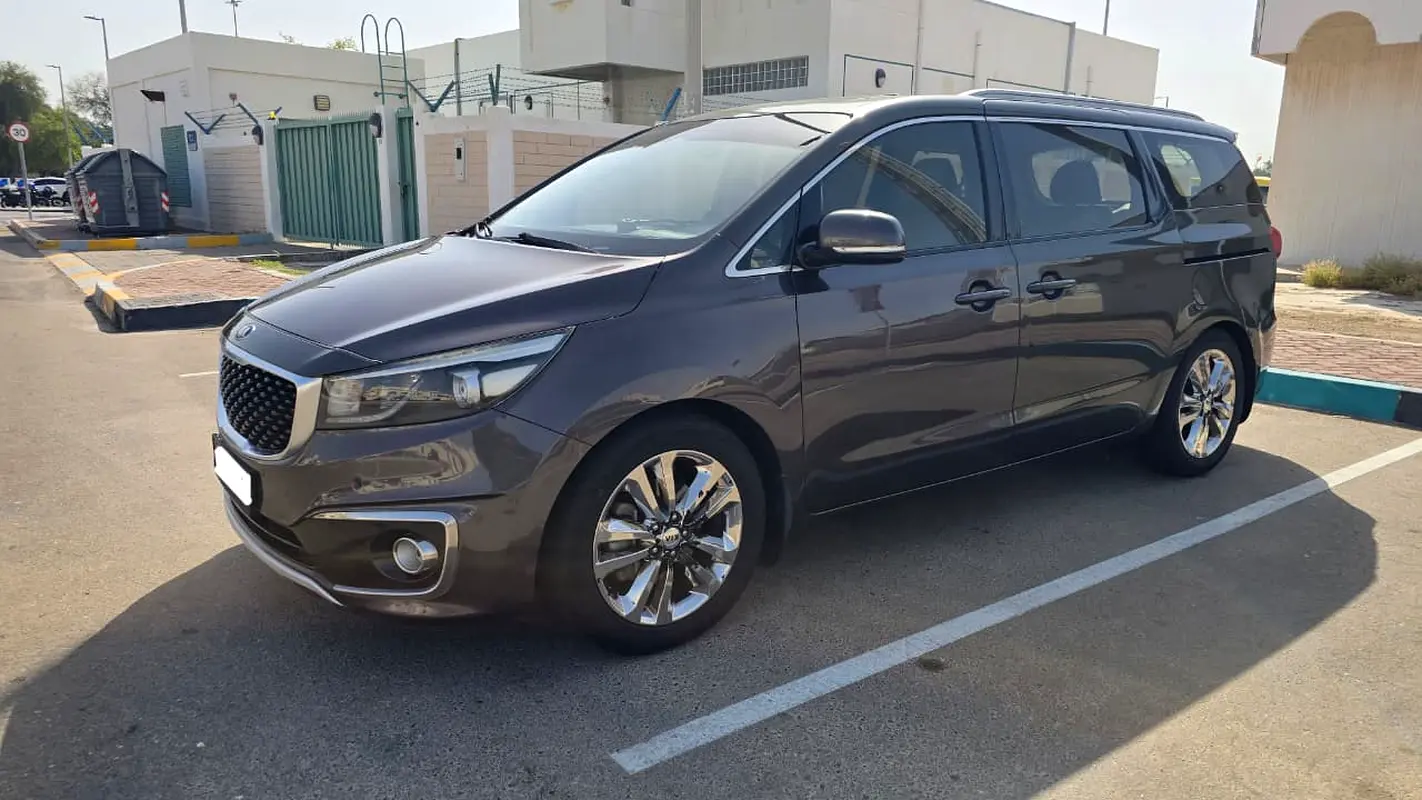 Kia Carnival 2016 — photo 1 of 13