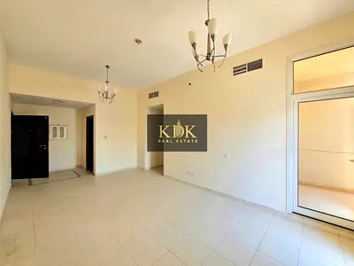 Spacious 2BHK I Close Kitchen | Prime Location