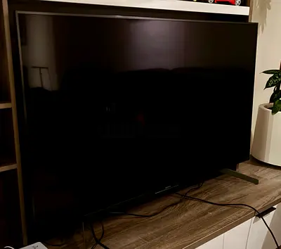 55 inch 4K HDR Smart LED Smart TV - released in 2019 - Excellent Condition