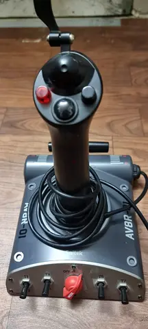 Saitek AV8R-01 USB Joystick PC Dual Throttle Flight Sim Stick Controller Aviator