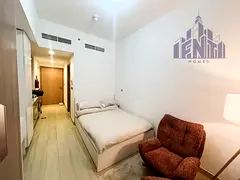 Modern Studio | Boulevard View