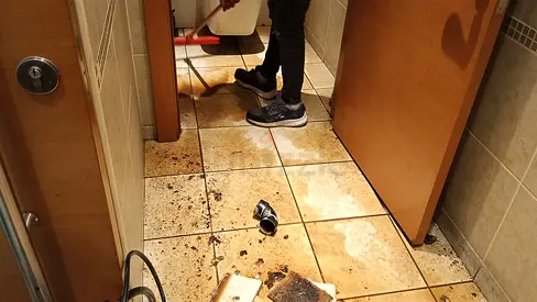 Professional Plumber Available