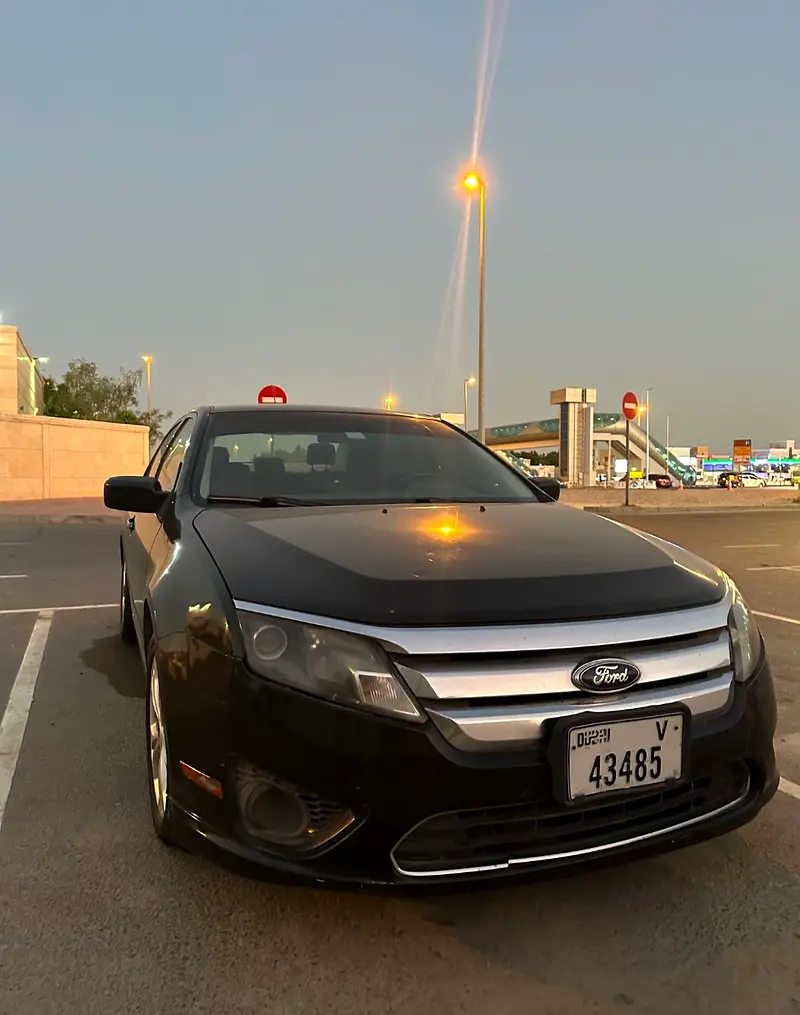 Ford Fusion 2012 — photo 1 of 5
