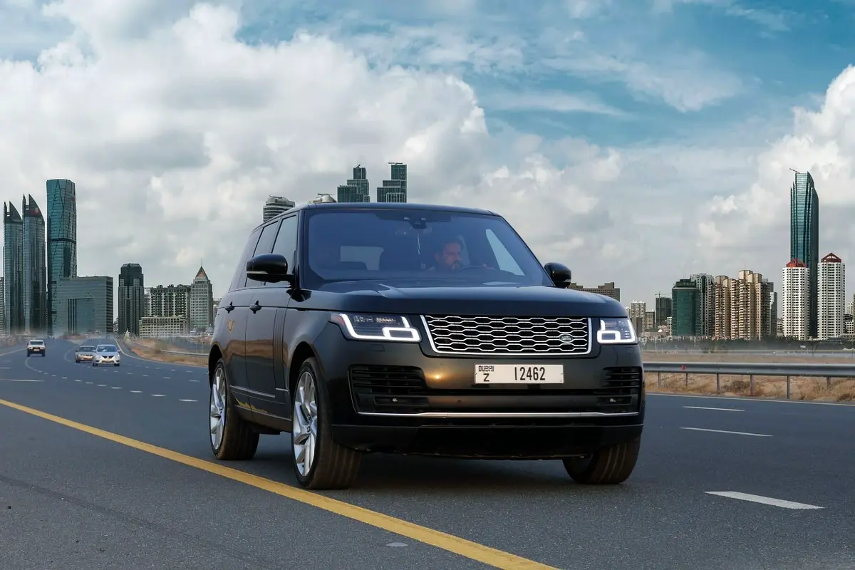 Land Rover Range Rover 2020 — photo 1 of 7