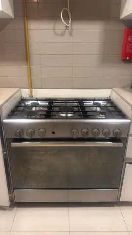 Used Stainless Steel 5-Burner Gas Cooker with Oven