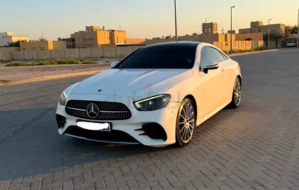 Pristine 2021 Mercedes-Benz E 200 | GCC Specs | Low Mileage
