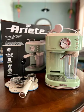 Ariete Vintage Pump Expresso Machine 1383 in Sage Green