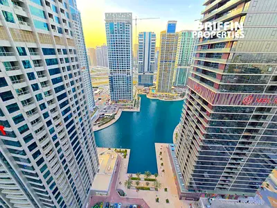 غرفة نوم واحدة مطلة على البحيرة | برج آيكون 2 | شقة بشرفة
