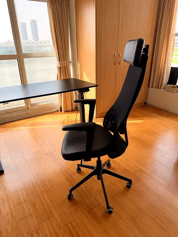 Office chair with armrest black IKEA JARVFJALLET for sale in Dubai