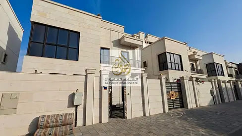 🏡 للإيجار السنوي – فيلا 7 غرف في الزاهية (أول ساكن)  فرصة مميزة للإيجار فيلا جديدة وأول ساكن في منطقة الزاهية، تتميز بموقع هادئ وقريب من الخدمات الأس