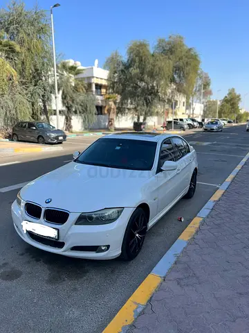 BMW 3-Series 320i 2010 GCC Specs - Well Maintained