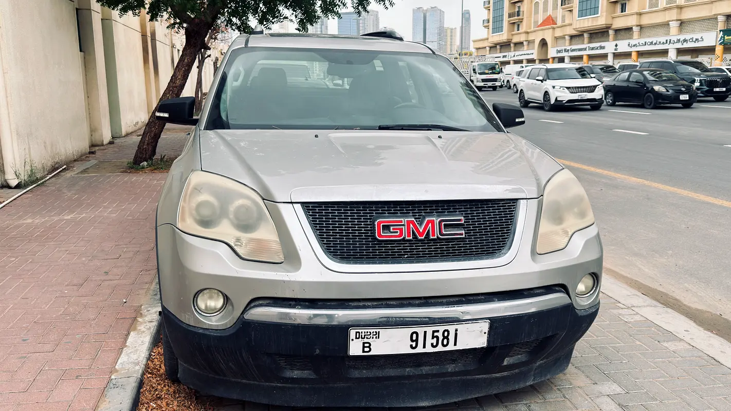 GMC Acadia 2005 — photo 1 of 9