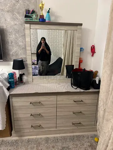 Wood-finish Dresser with Mirror and 6 Drawers - Good Condition