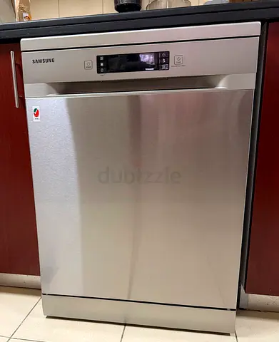 Samsung Stainless Steel Freestanding Dishwasher - Good Condition