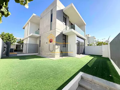 Corner Unit Spacious 4 Beds in a Gated Community