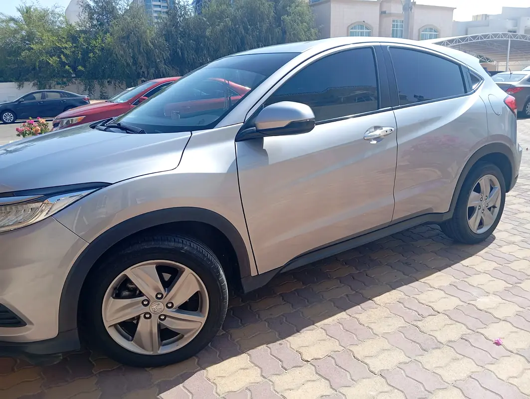 Honda HR-V 2020 — photo 1 of 11