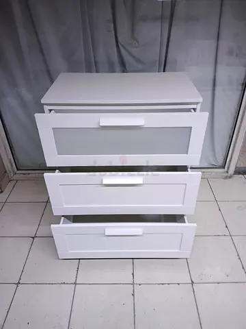 White 3-Drawer Chest / Dresser in Good Condition