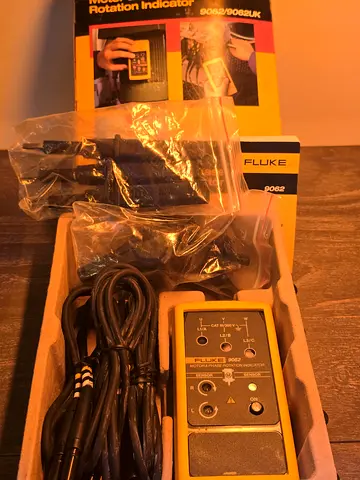 FLUKE 9062 Motor and Phase Rotation Indicator.