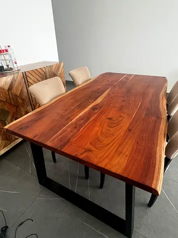 SOLID WOOD TABLE