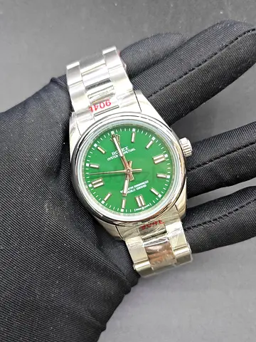 Luxury Green Dial Stainless Steel Watch – Elegant Automatic Style