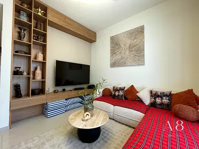 Modern 3 bed Townhouse | Furnished | Vacant