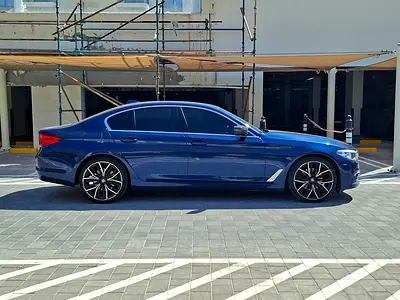 2019 BMW 5-SERIES 照片 4
