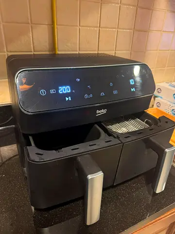 Beko Dual-Basket Air Fryer - Good Condition