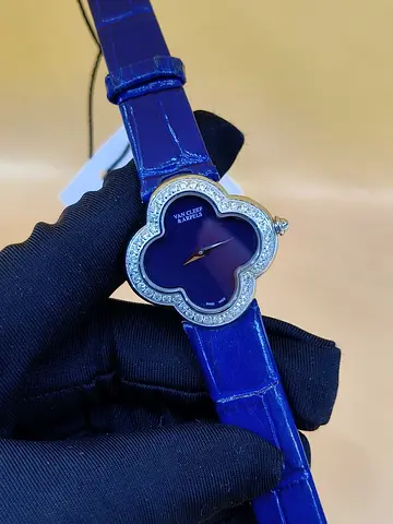 Van cleef ladies watch