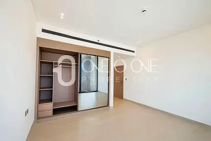 Brand New | Fully Fitted Kitchen | Private Pool | Park View