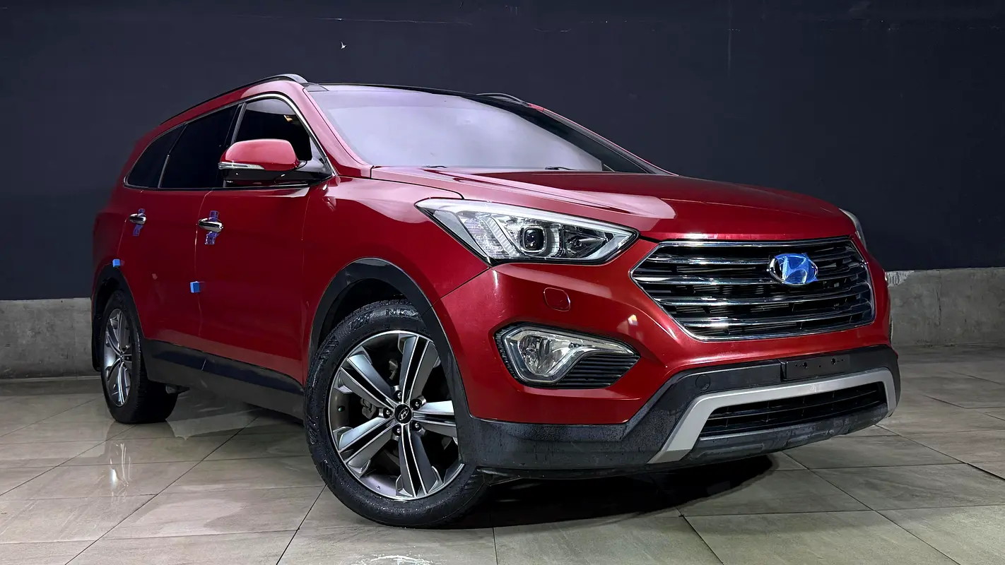 Hyundai Santa Fe 2016 — photo 1 of 20